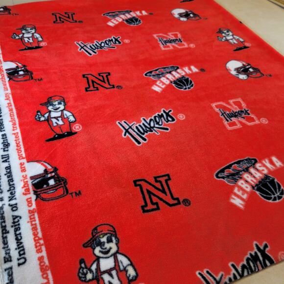 Nebraska Huskers Red Fleece Fabric 60"x35" NCAA College Team Sports Print - Picture 14 of 16